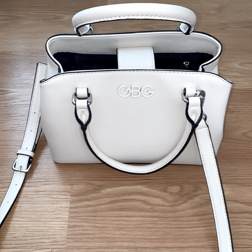 G By Guess handbag 👜 shoulder bag detachable strap a lot of pockets